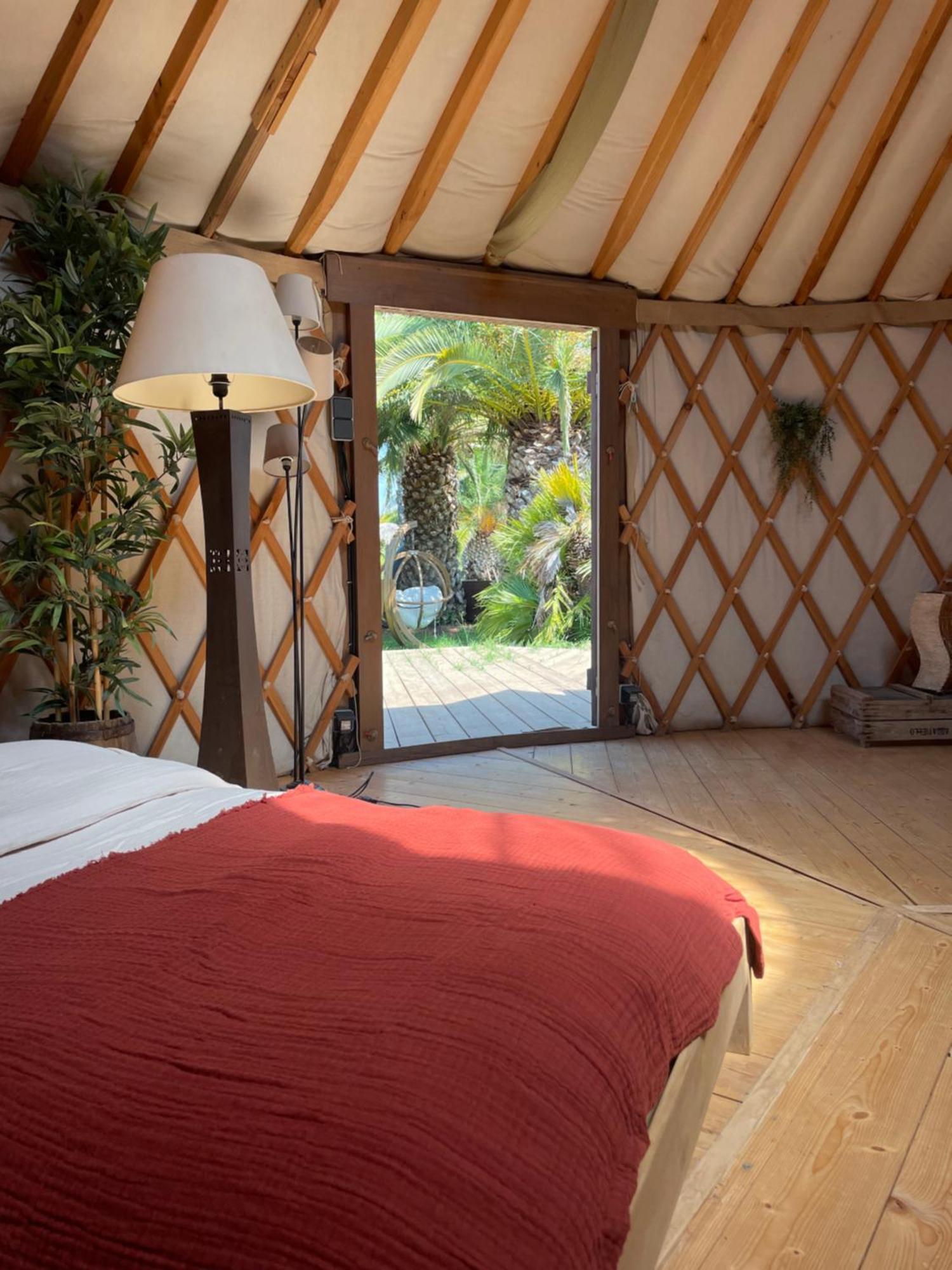 Tente de luxe Yourte Jardin Exotique Piscine Hyères